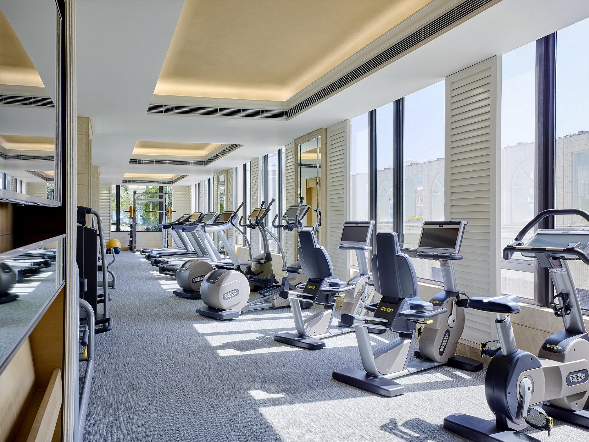 فندق ذه رويال غاردن هونغ كونغ المظهر الخارجي الصورة The gym at the Westin