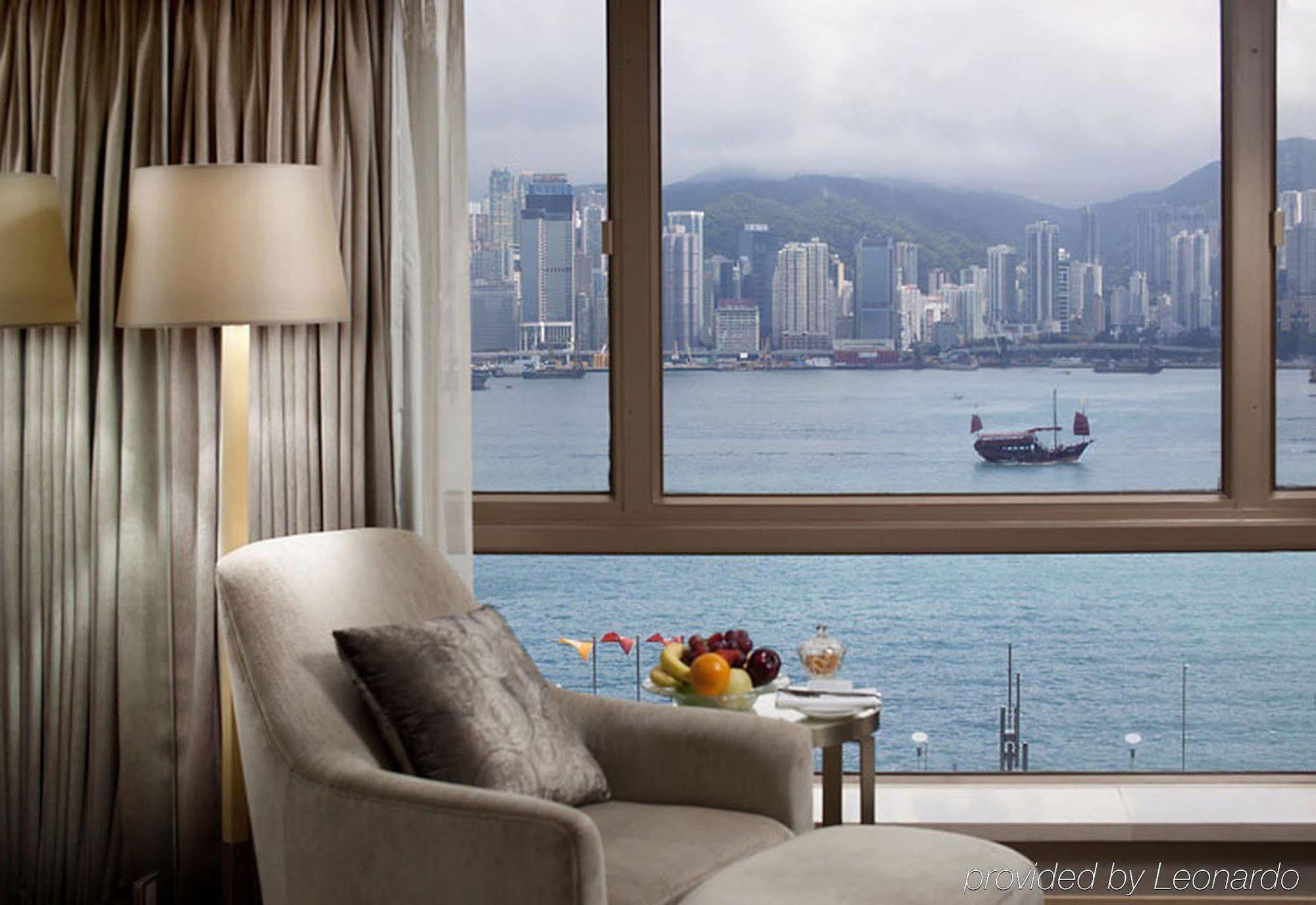 فندق ذه رويال غاردن هونغ كونغ الغرفة الصورة View from a suite