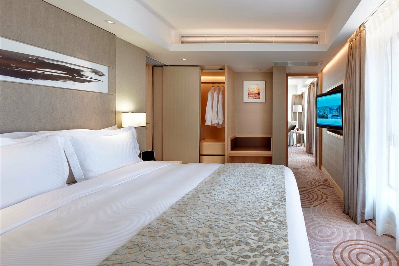 فندق ذه رويال غاردن هونغ كونغ المظهر الخارجي الصورة A bedroom at the hotel